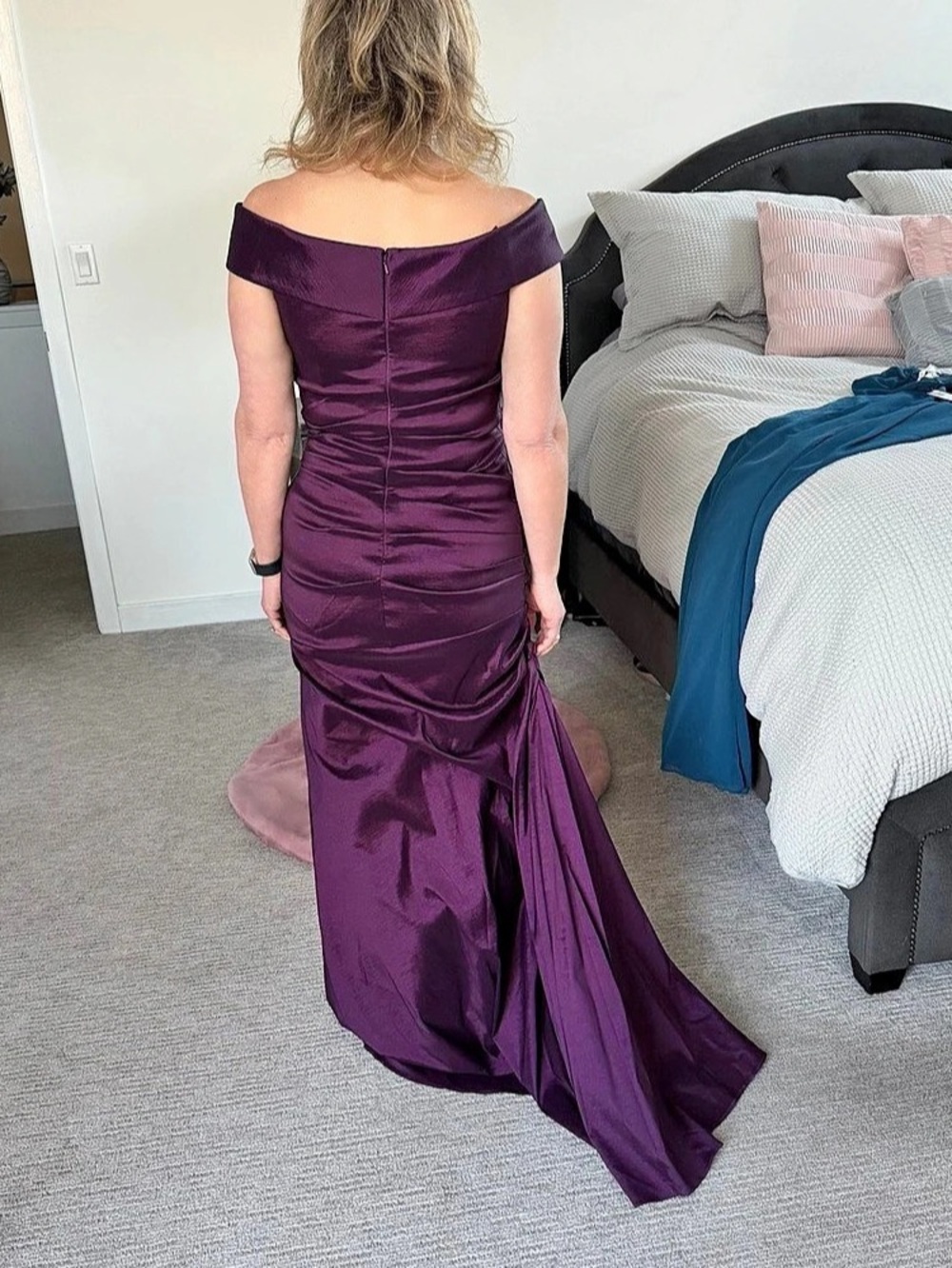 Xscape Off-the-Shoulder Scuba Mermaid Gown Purple Size 8 - Picture 2 of 3
